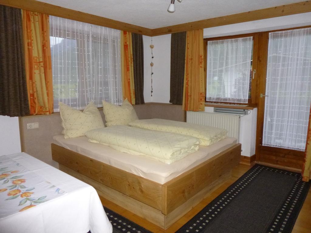 Ferienwohnungen Hauser Waidring Zimmer foto