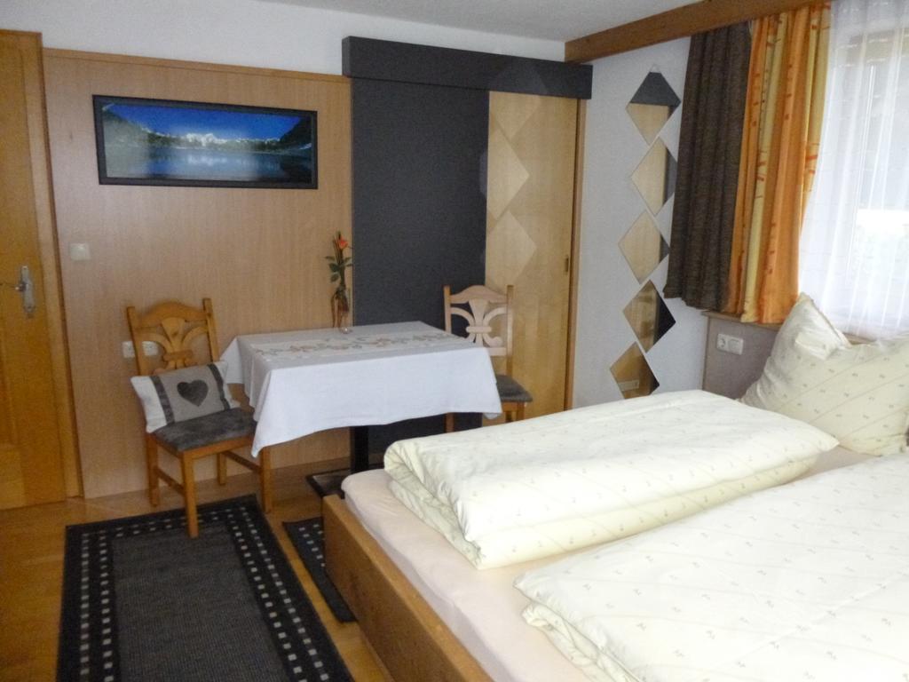 Ferienwohnungen Hauser Waidring Zimmer foto