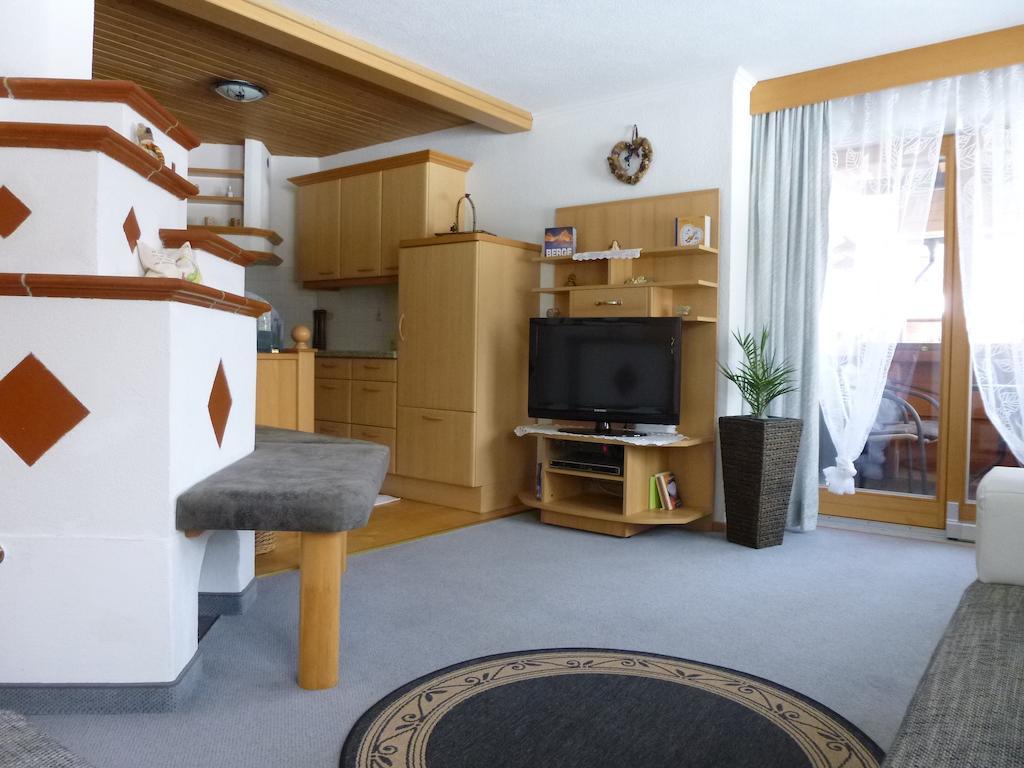 Ferienwohnungen Hauser Waidring Zimmer foto